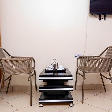 Airport Unique Hotel Entebbe Esterno foto