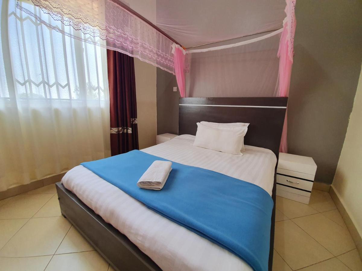 Airport Unique Hotel Entebbe Esterno foto